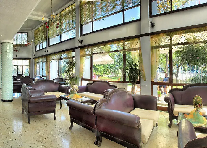 Grand Kurdoglu Kuşadası